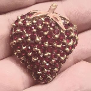 Vtg Unsigned Ciner Strawberry Pin Brooch